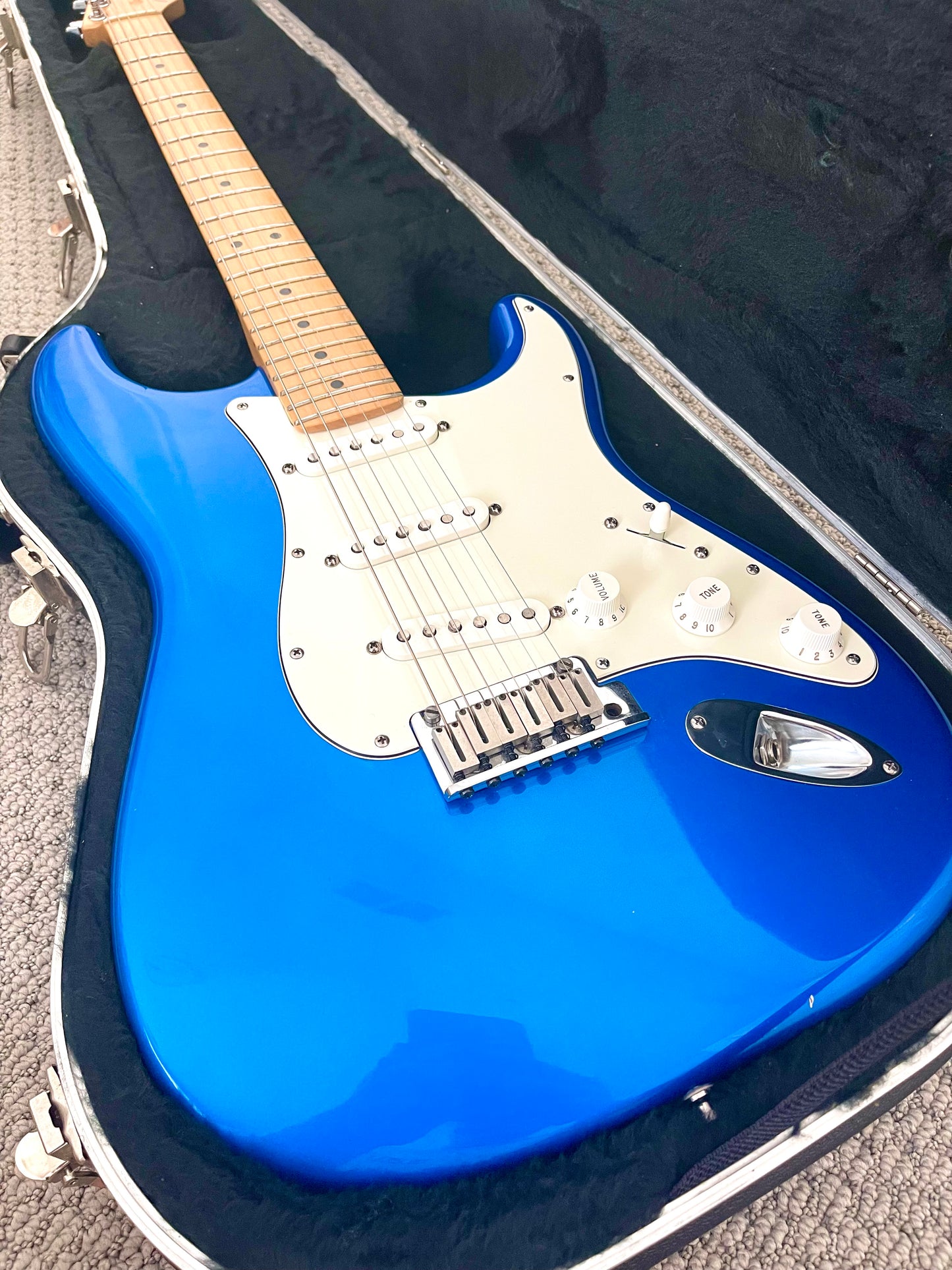 2002 Fender Stratocaster American Standard "Metallic Blue" + OHSC