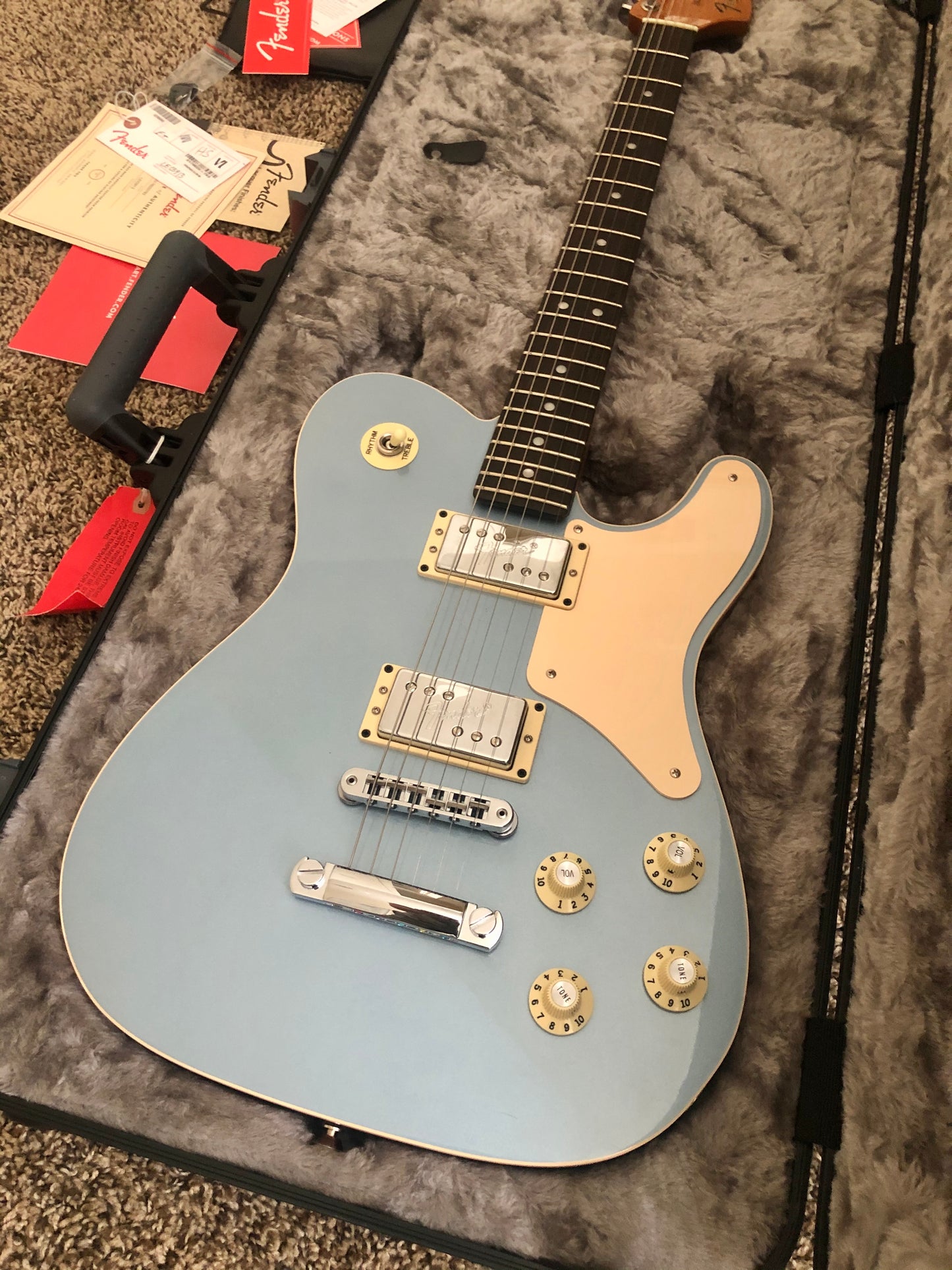 2018 Fender Blue Metallic "TROUBLEMAKER TELE" + OHSC