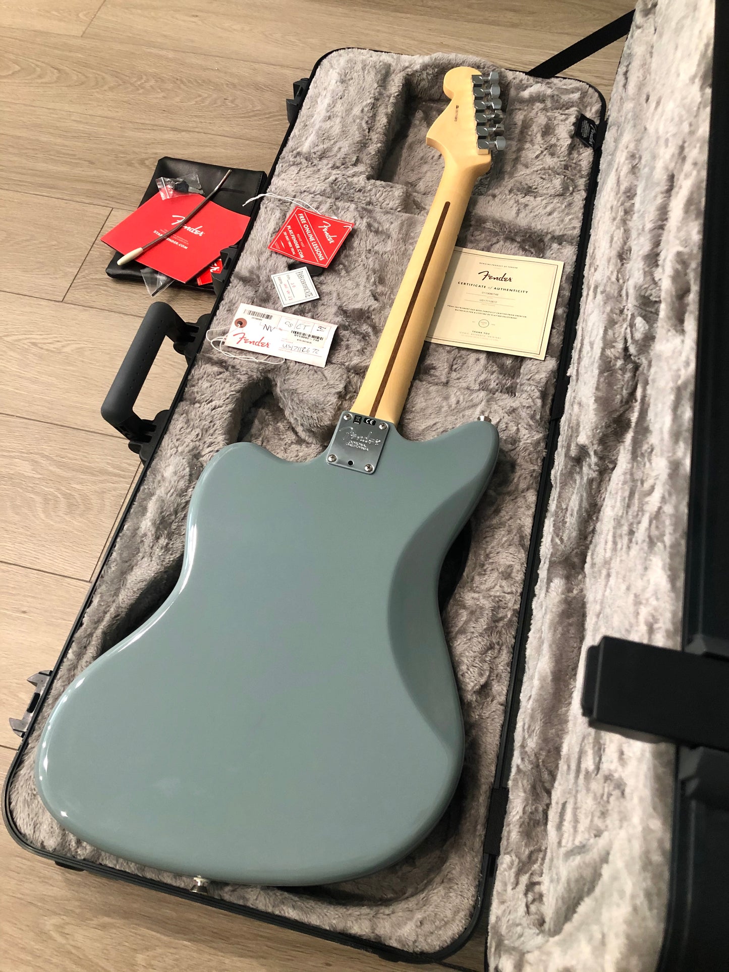 2017 Fender American Professional "SONIC GREY" Jazzmaster + OHSC