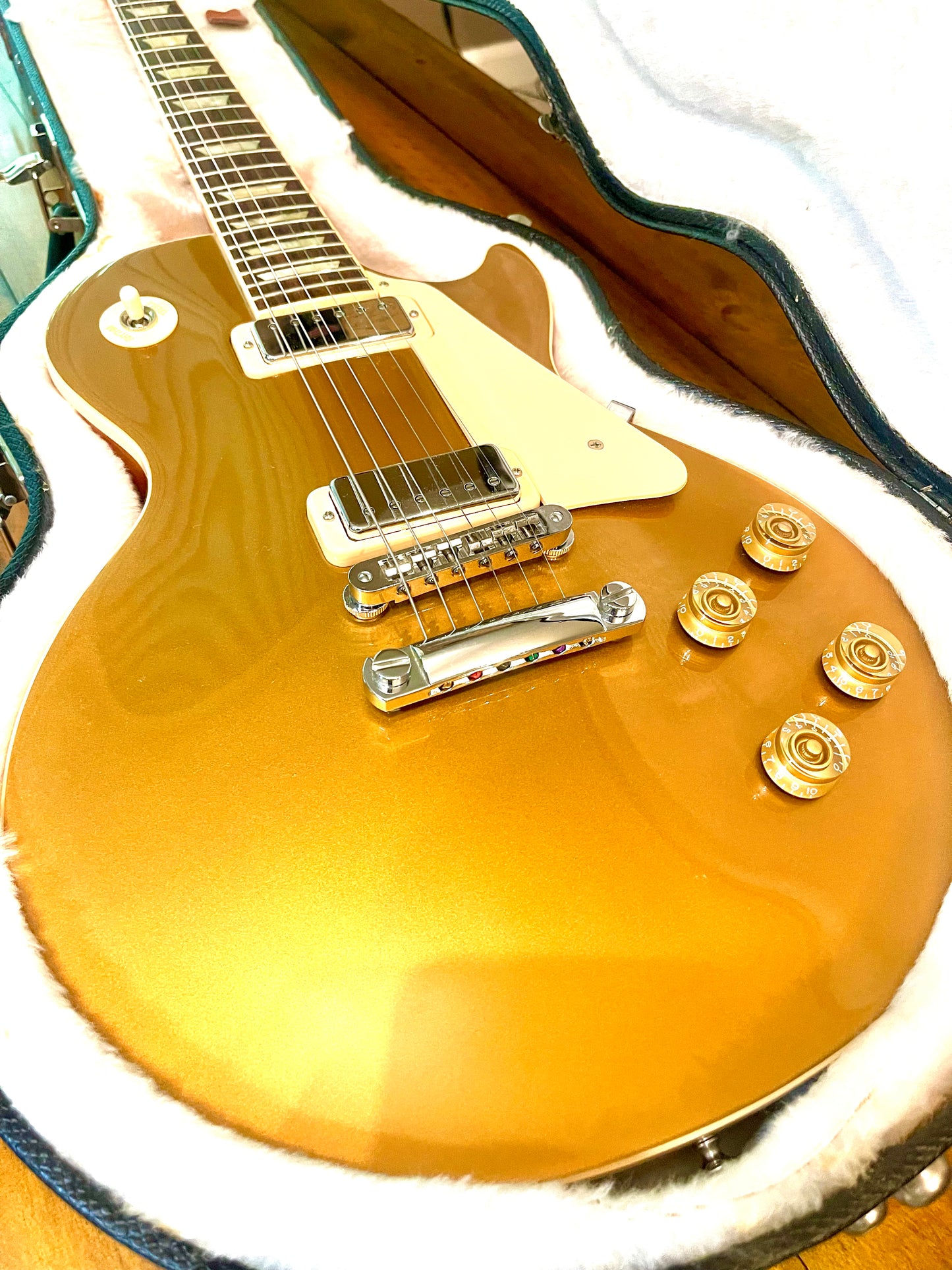 2011 Gibson Les Paul Deluxe "GOLDTOP" + OHSC