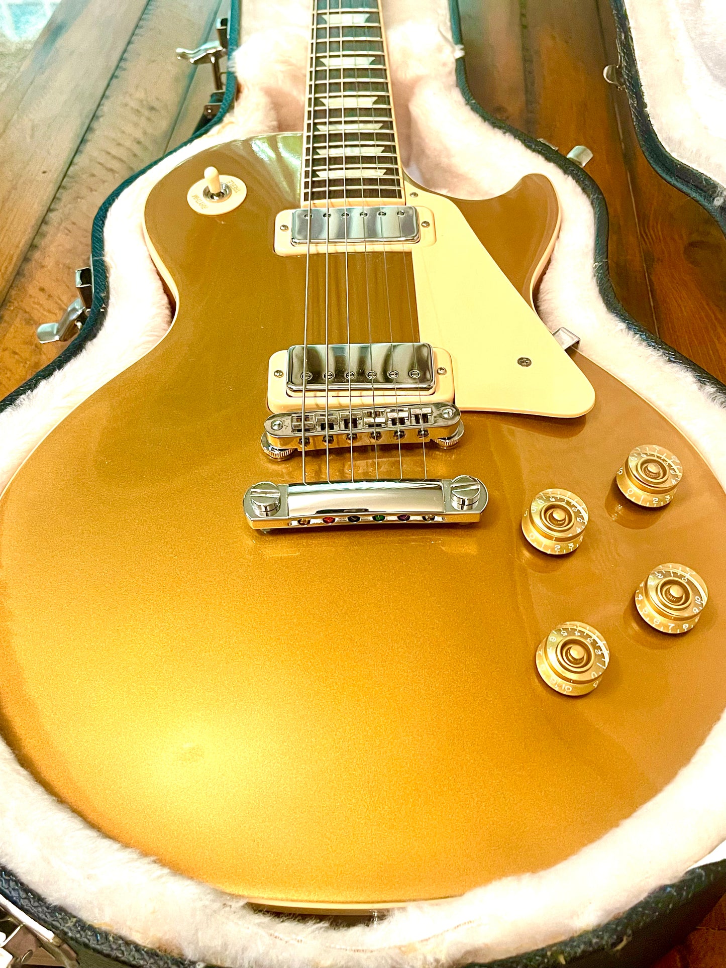 2011 Gibson Les Paul Deluxe "GOLDTOP" + OHSC