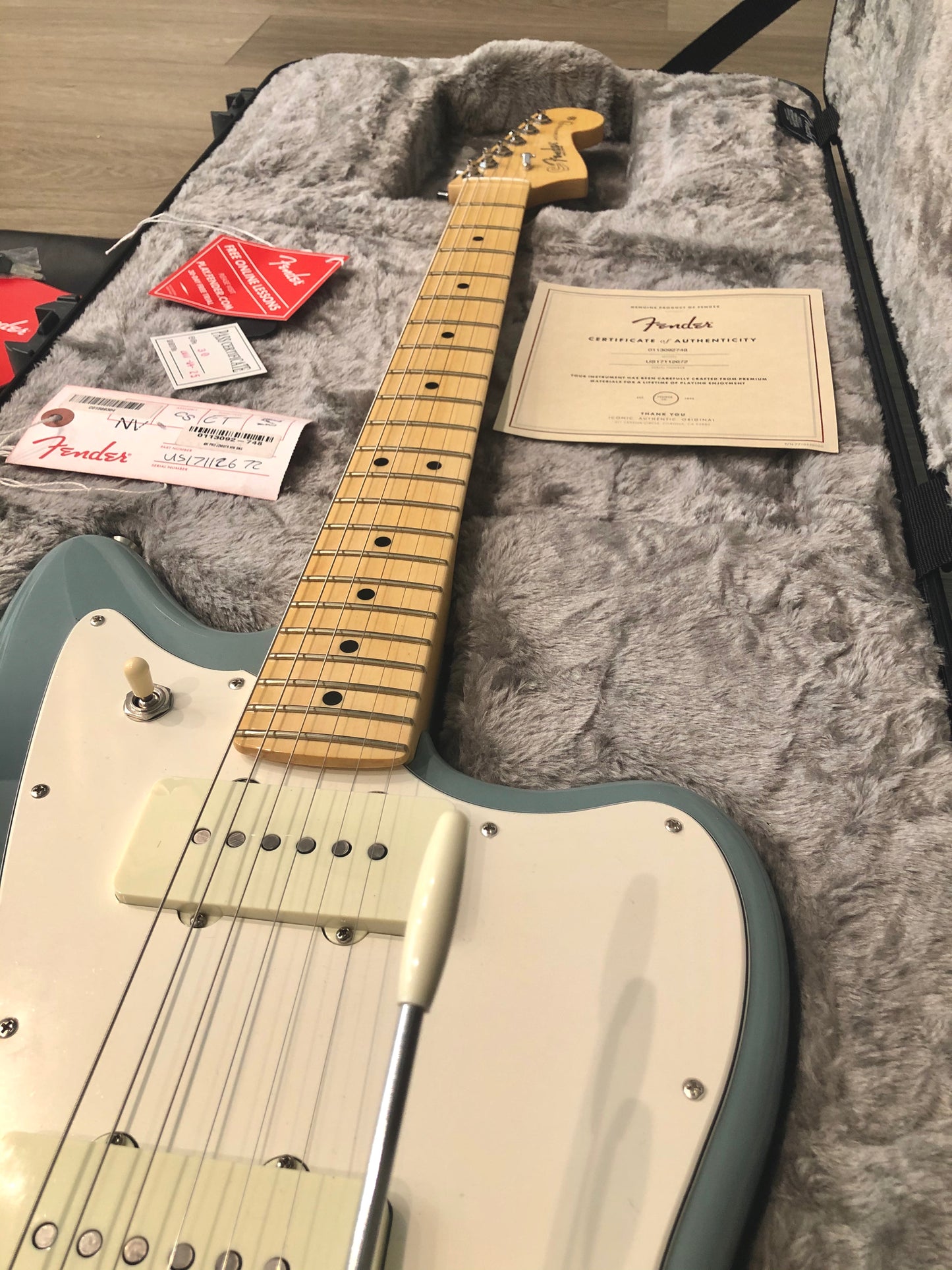 2017 Fender American Professional "SONIC GREY" Jazzmaster + OHSC