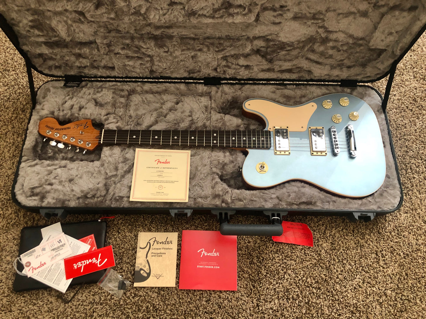 2018 Fender Blue Metallic "TROUBLEMAKER TELE" + OHSC