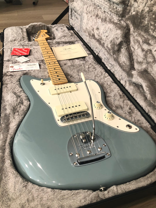 2017 Fender American Professional "SONIC GREY" Jazzmaster + OHSC