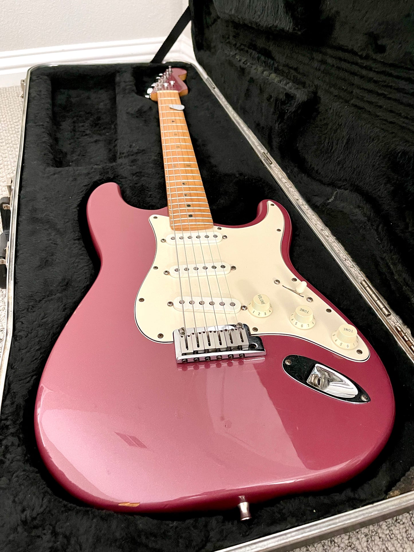 1995 Fender Stratocaster American Standard "Burgundy Mist" Limited + OHSC