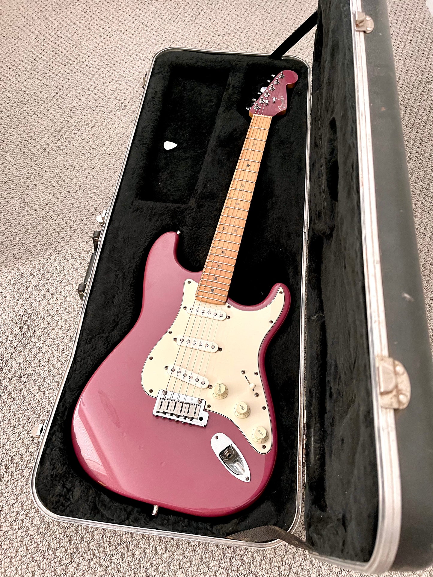 1995 Fender Stratocaster American Standard "Burgundy Mist" Limited + OHSC