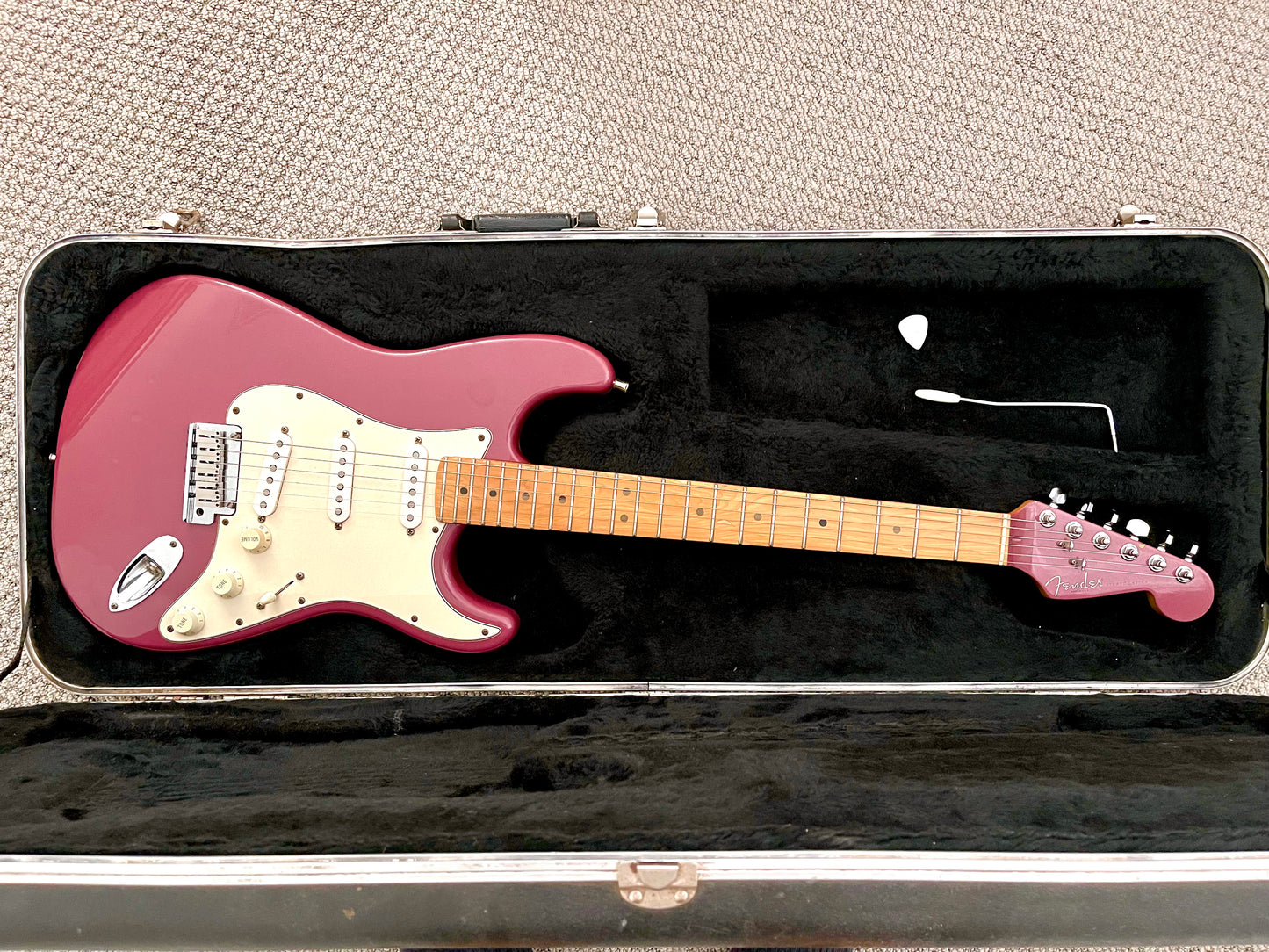 1995 Fender Stratocaster American Standard "Burgundy Mist" Limited + OHSC