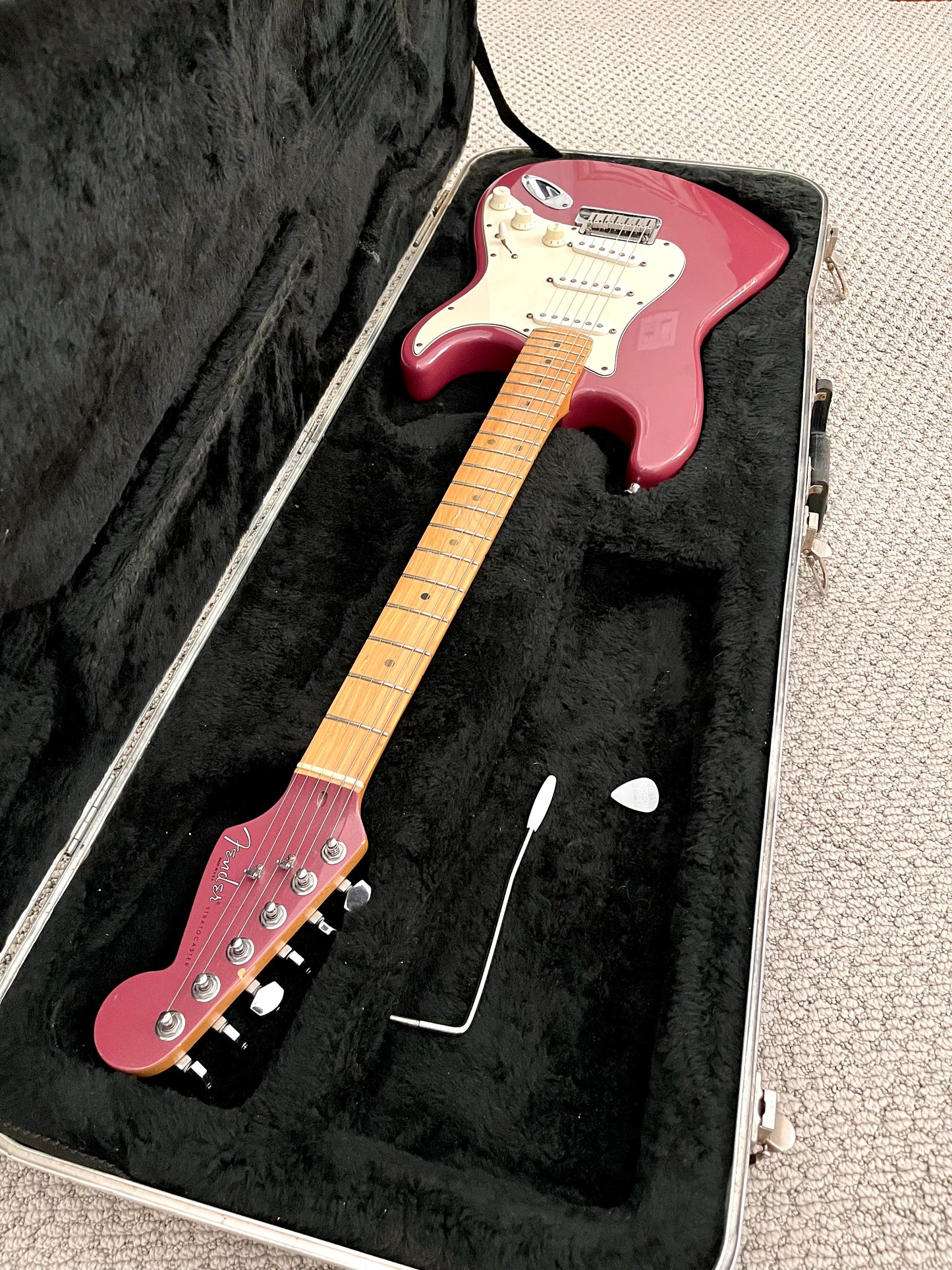 1995 Fender Stratocaster American Standard "Burgundy Mist" Limited + OHSC