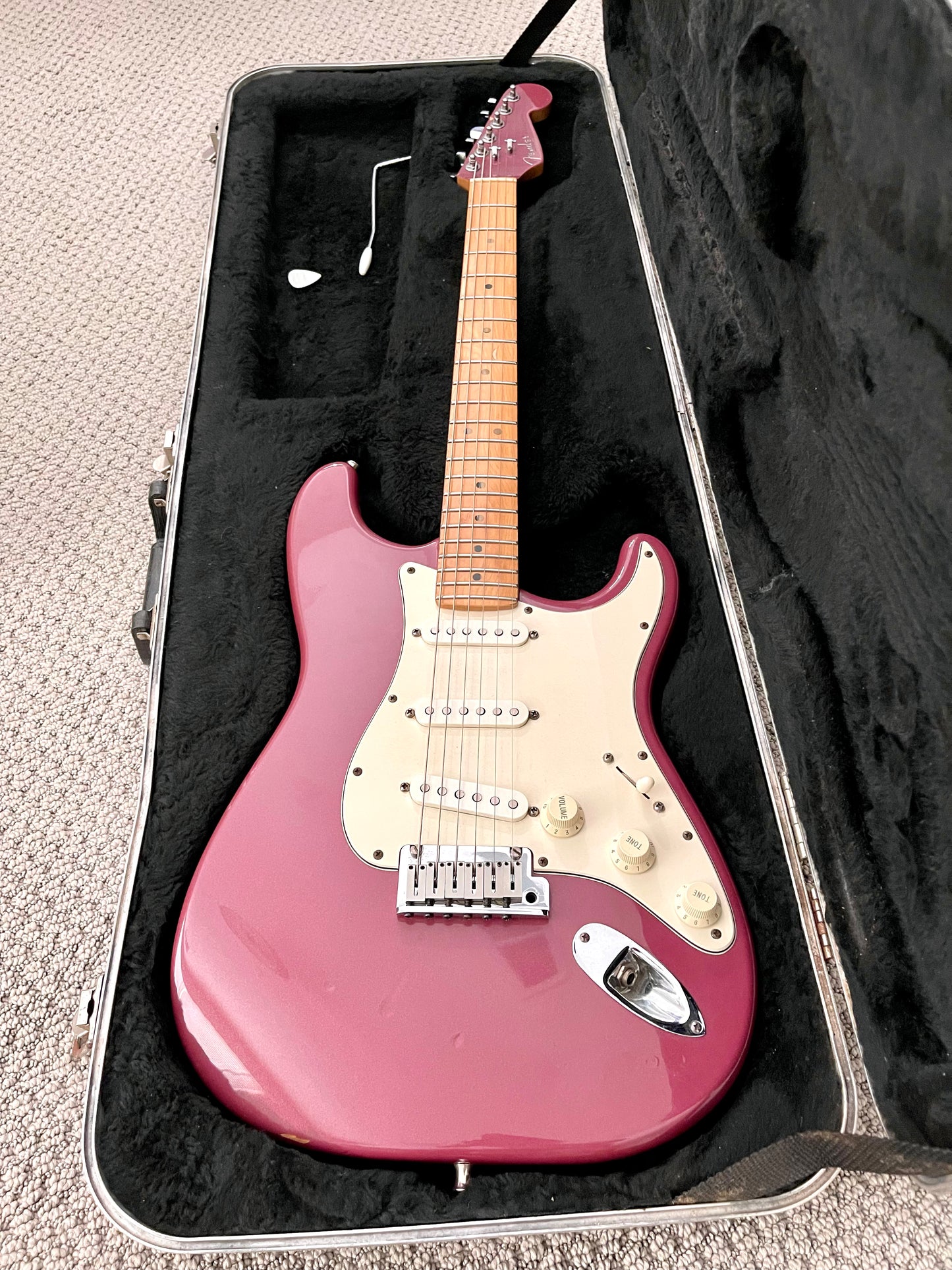 1995 Fender Stratocaster American Standard "Burgundy Mist" Limited + OHSC